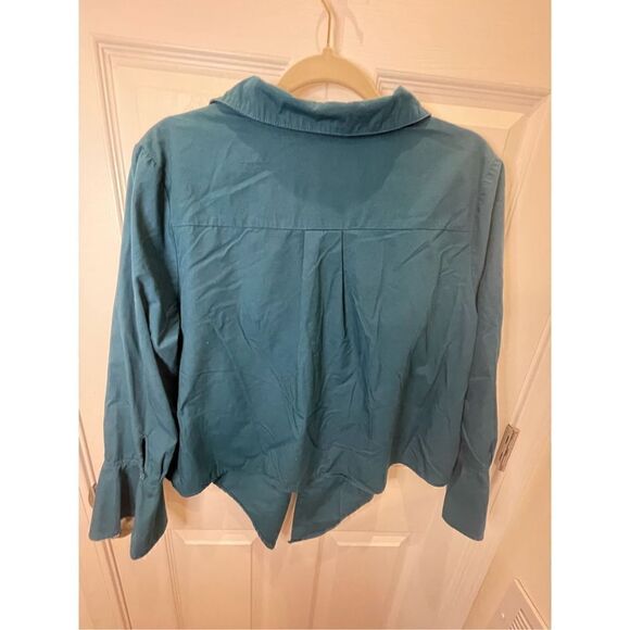 Iris women’s embroidered 2XL green blouse - Picture 2 of 7